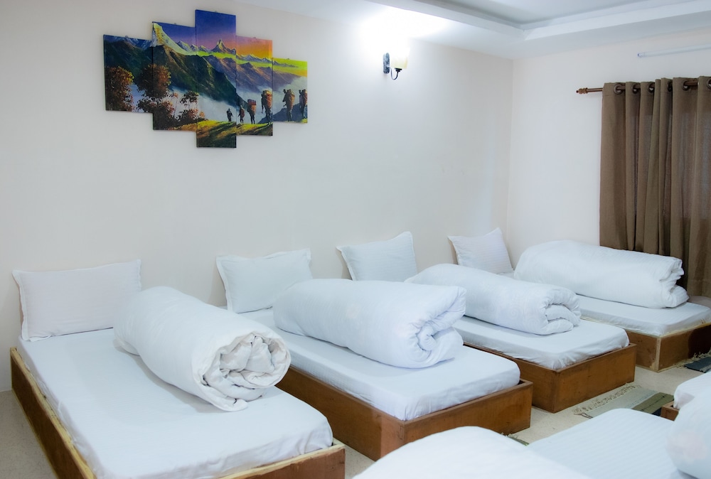 naya gaun resort sarangkot