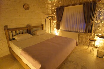 euphoria cave house