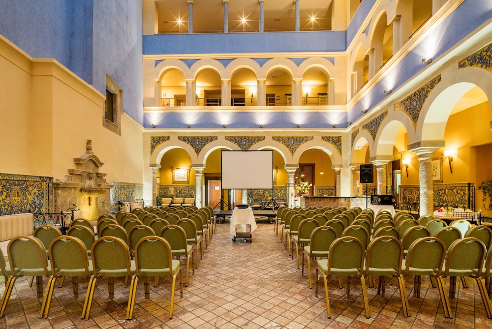 ilunion merida palace