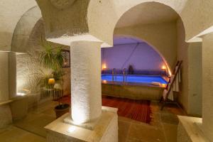 my cave suites