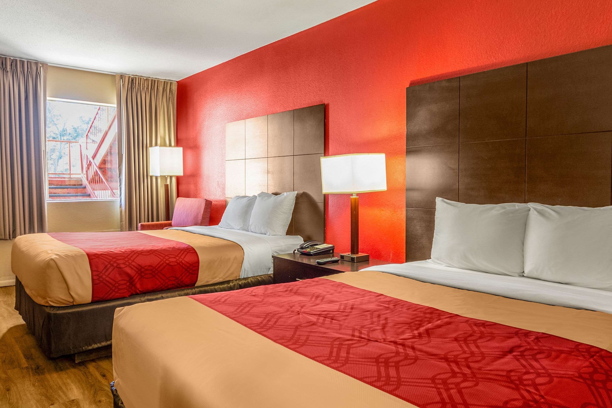 econo lodge meridian south