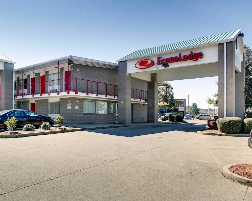 econo lodge meridian south