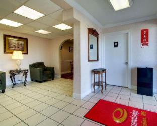 econo lodge meridian south