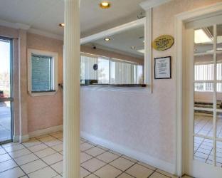 econo lodge meridian south