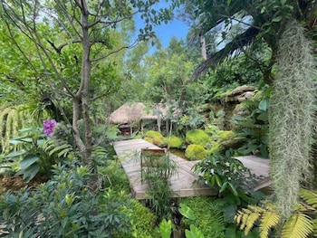 khao yai lake hill resort