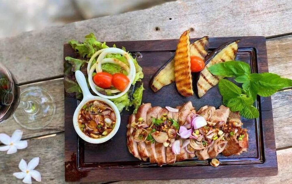 khao yai lake hill resort