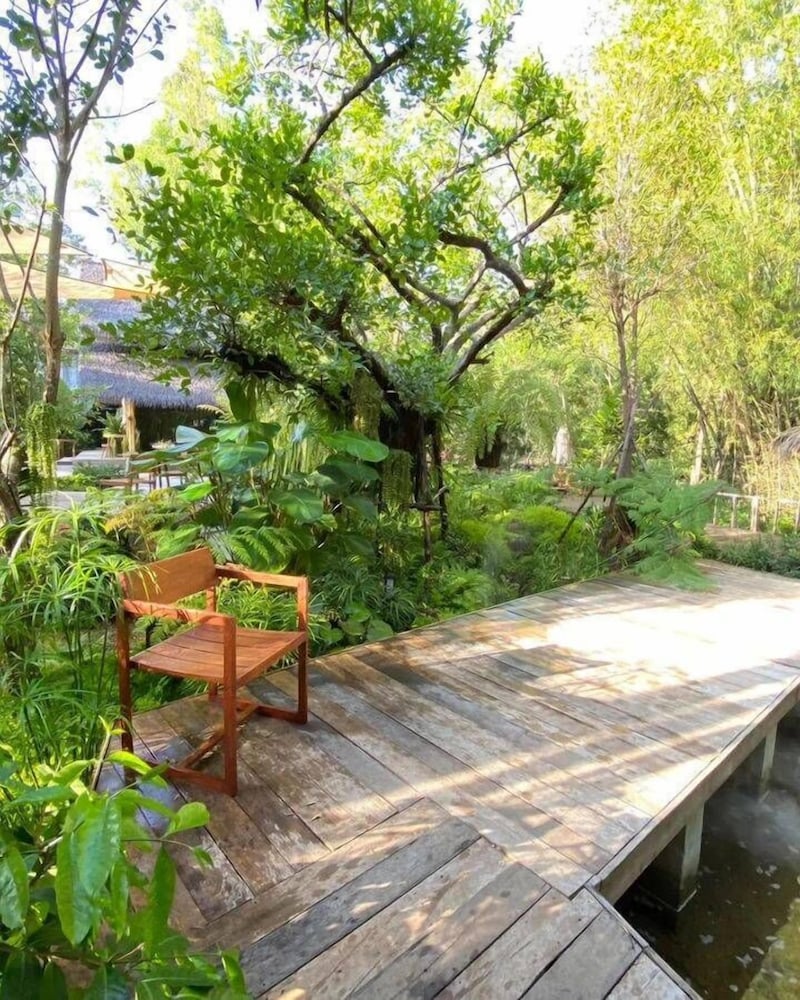 khao yai lake hill resort