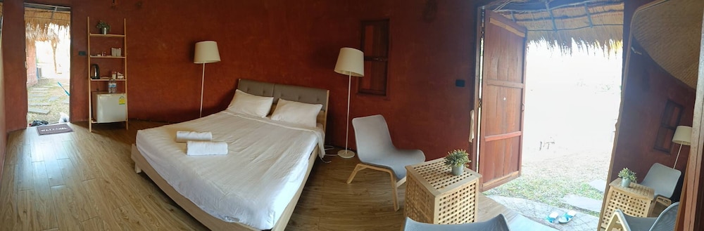 khao yai lake hill resort