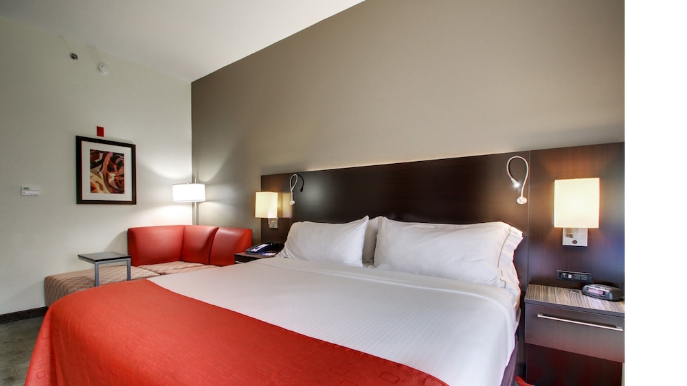 La Quinta Inn & Suites By Wyndham Meridian,Mississippi>>Meridian,3 star