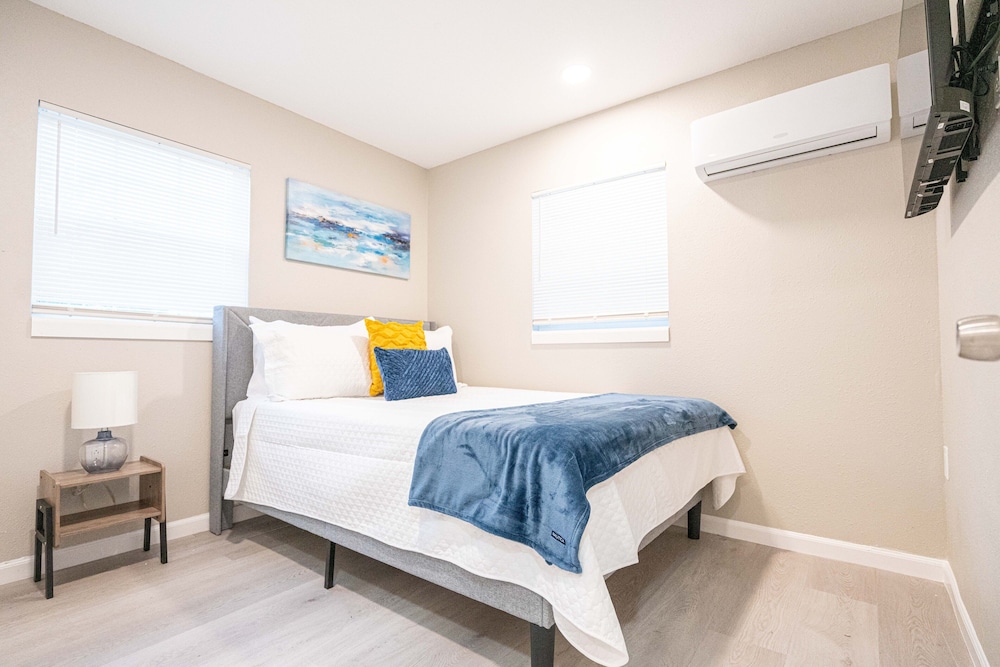 university serenity suites
