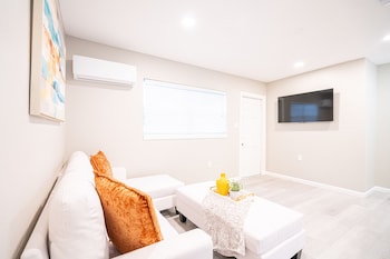 university serenity suites