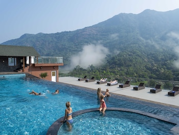 the grand cliff resort