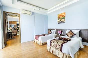 oceanwaves beach resort cam ranh