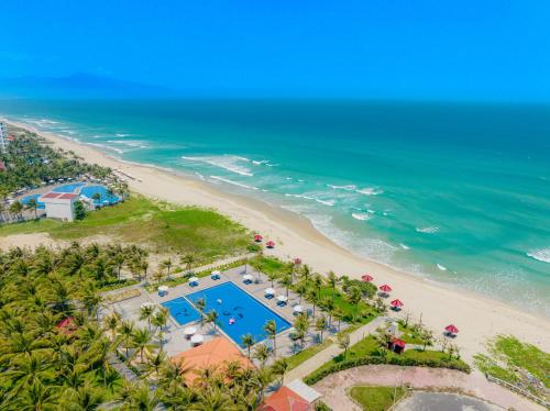 oceanwaves beach resort cam ranh