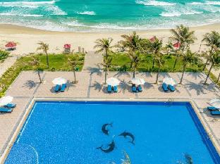 oceanwaves beach resort cam ranh