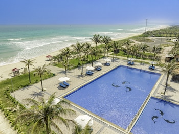 oceanwaves beach resort cam ranh