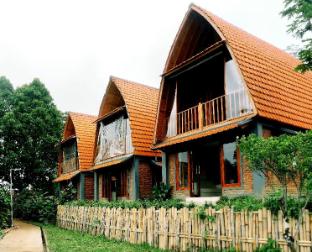 camaradvipa retreat munduk