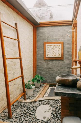 camaradvipa retreat munduk