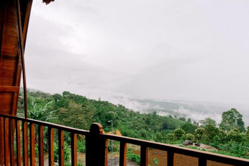 camaradvipa retreat munduk