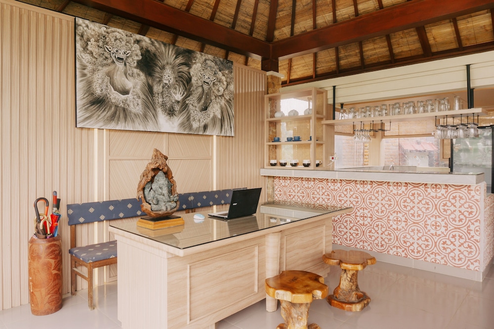 camaradvipa retreat munduk