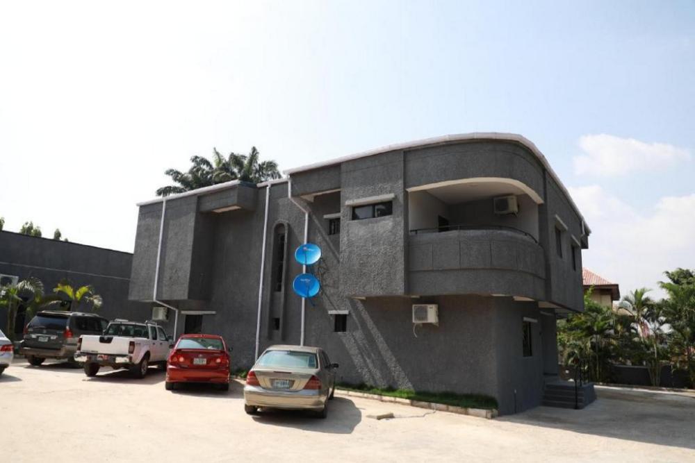 d and d apartments