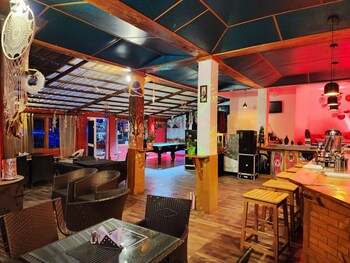 page 3 riverside rooms and bar