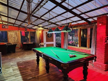 page 3 riverside rooms and bar