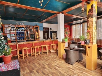 page 3 riverside rooms and bar
