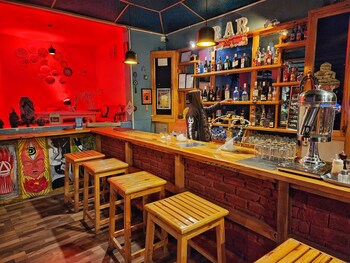 page 3 riverside rooms and bar