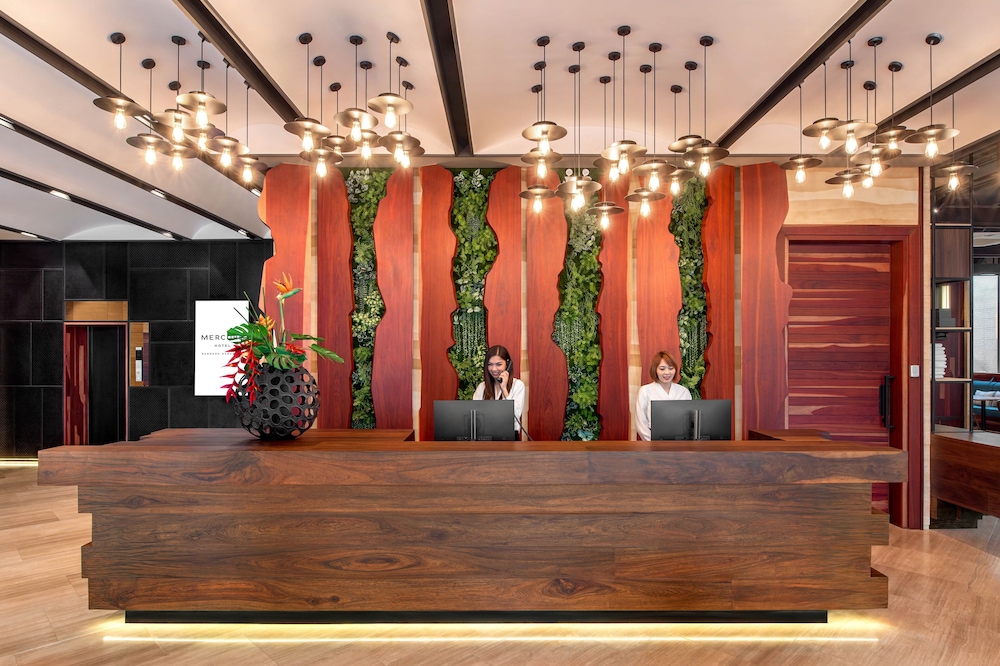 mercure bangkok surawong
