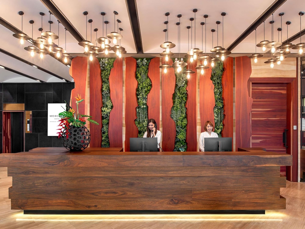 mercure bangkok surawong