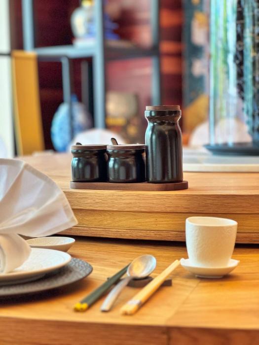 mercure bangkok surawong