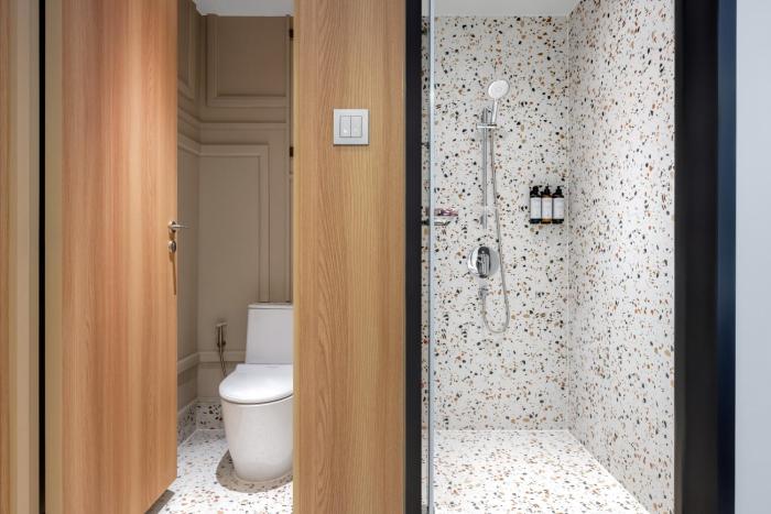 mercure bangkok surawong