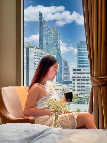 mercure bangkok surawong