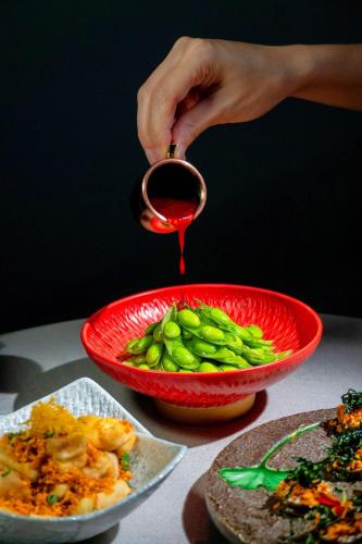mercure bangkok surawong
