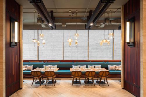 mercure bangkok surawong