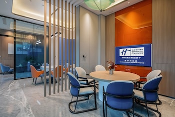 Holiday Inn Express Chongqing Nanbin Road, An Ihg Hotel,China>>Chongqing,3.5 star
