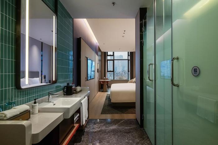 holiday inn express chongqing nanbin road an ihg hotel