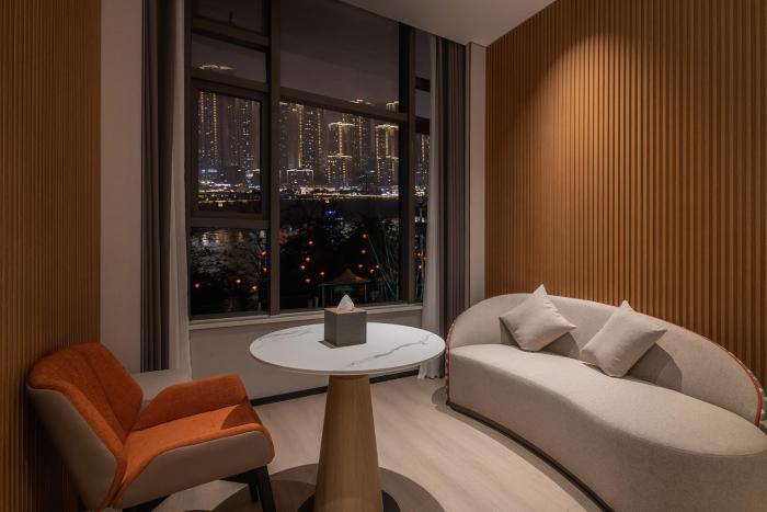holiday inn express chongqing nanbin road an ihg hotel