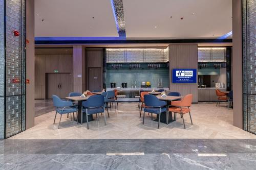 holiday inn express chongqing nanbin road an ihg hotel