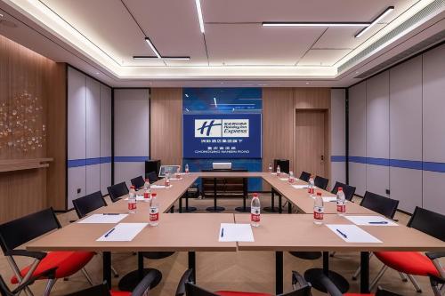 holiday inn express chongqing nanbin road an ihg hotel