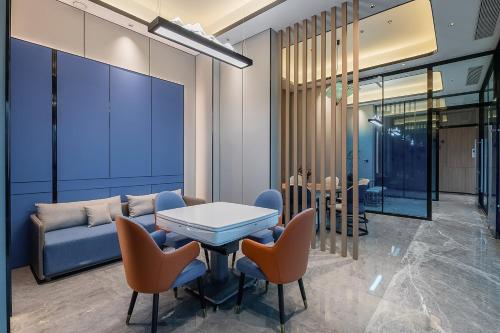 holiday inn express chongqing nanbin road an ihg hotel