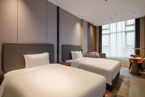 holiday inn express chongqing nanbin road an ihg hotel