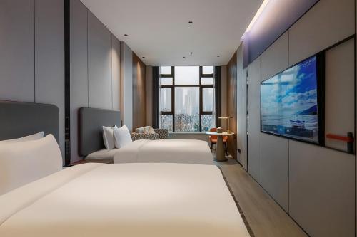 holiday inn express chongqing nanbin road an ihg hotel