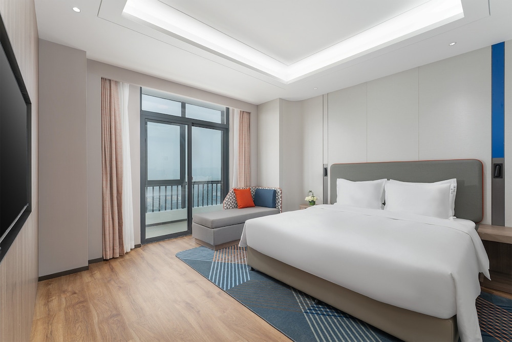 holiday inn express xiamen jimei new town an ihg hotel