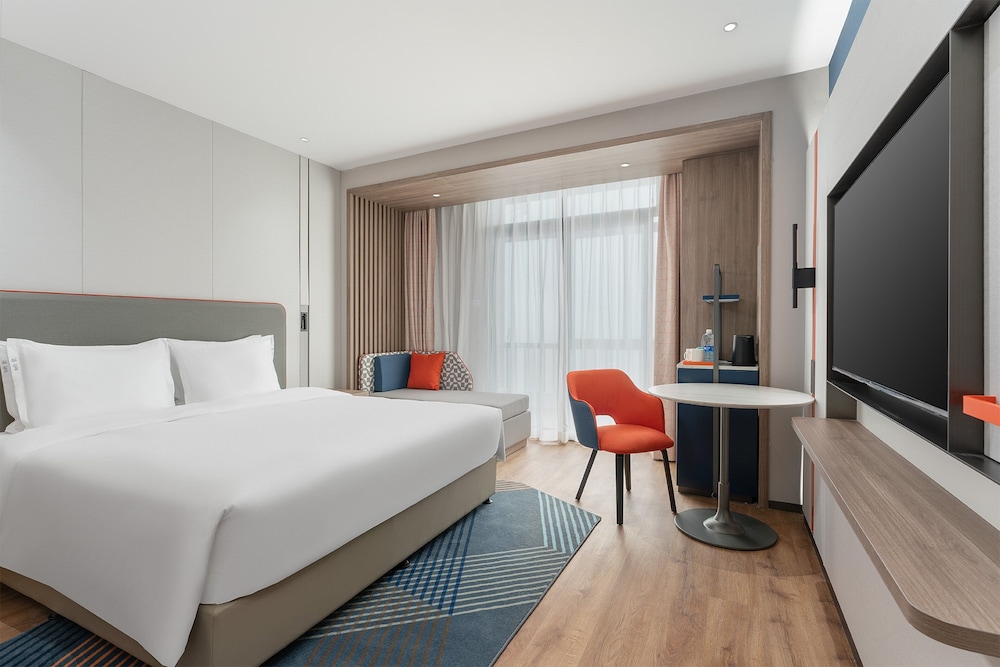 holiday inn express xiamen jimei new town an ihg hotel