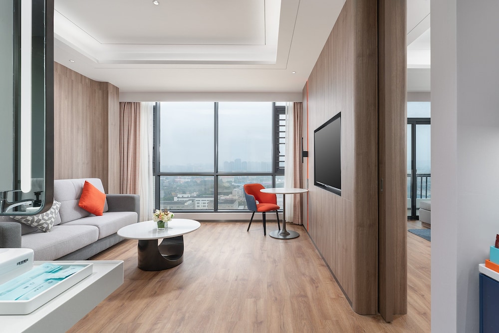 holiday inn express xiamen jimei new town an ihg hotel