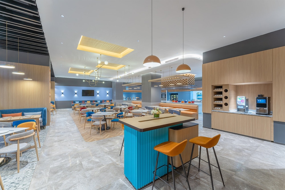 holiday inn express xiamen jimei new town an ihg hotel