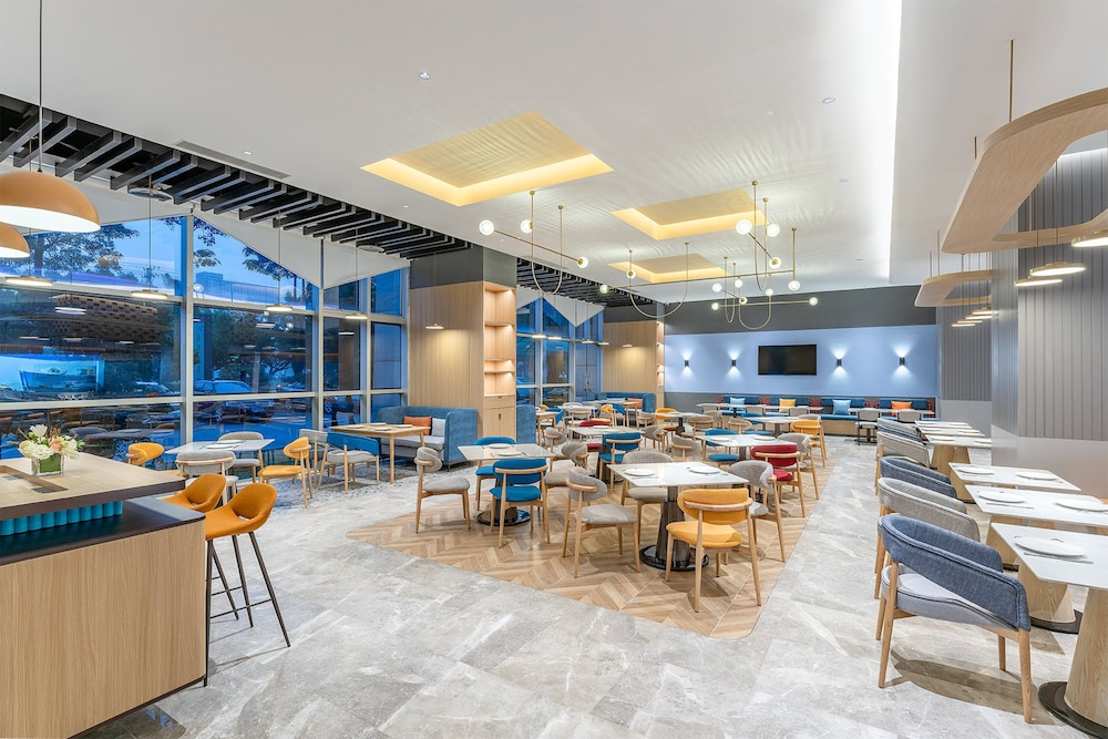 holiday inn express xiamen jimei new town an ihg hotel