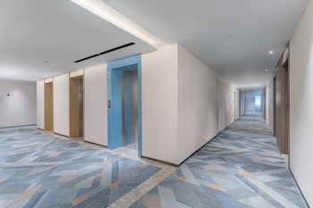 holiday inn express xiamen jimei new town an ihg hotel